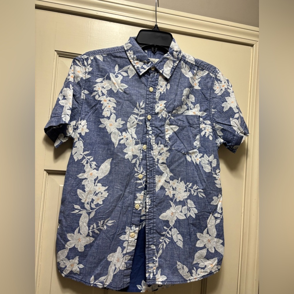 Roebuck & Co Men's Small Blue Floral Hawaiian Shirt Reverse Print Aloha